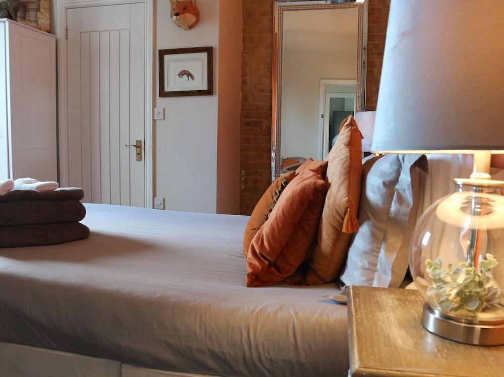 Hotel Dog In A Doublet Peterborough Exterior foto